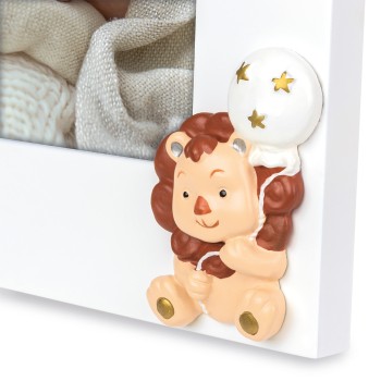 Portafoto in legno bianco con leoncino rilievo Cm. 22x17... 2